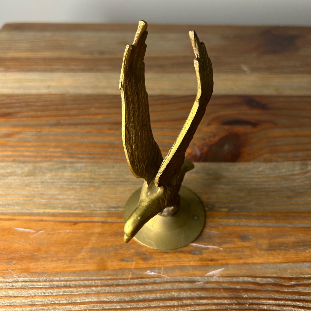 Vintage Brass Eagle Figurine‎ Statue Made In Taiwan Gold Bird Sculpture Decor - Picture 2 of 9